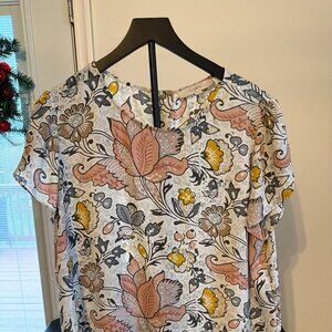 LOFT Short Sleeve Floral Top – Button Back – Like New
